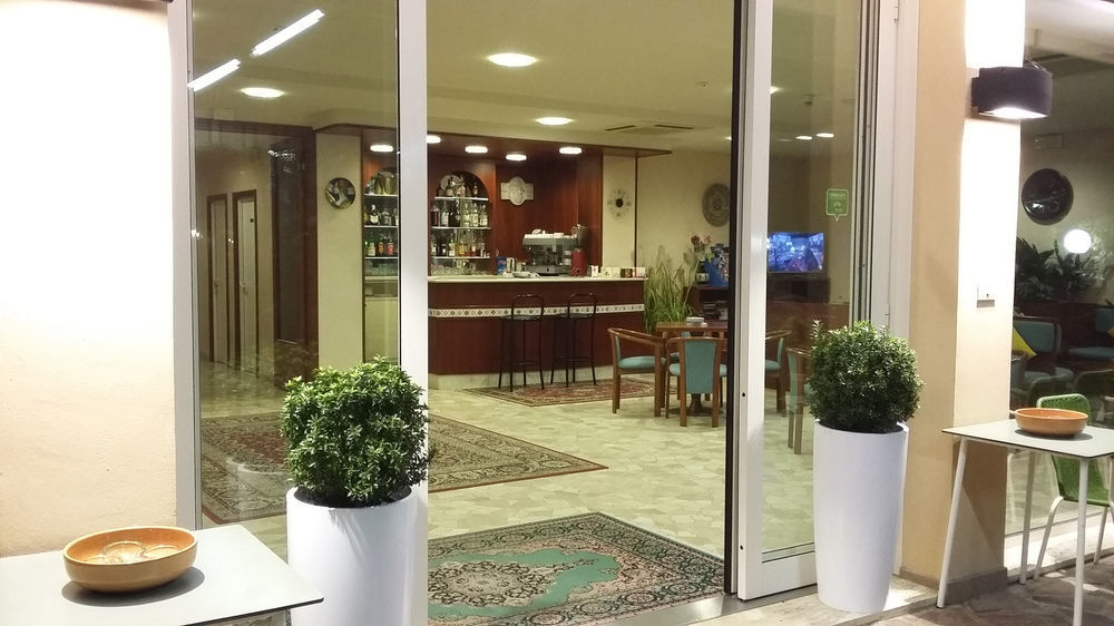Hotel Condor Milano Marittima Extérieur photo