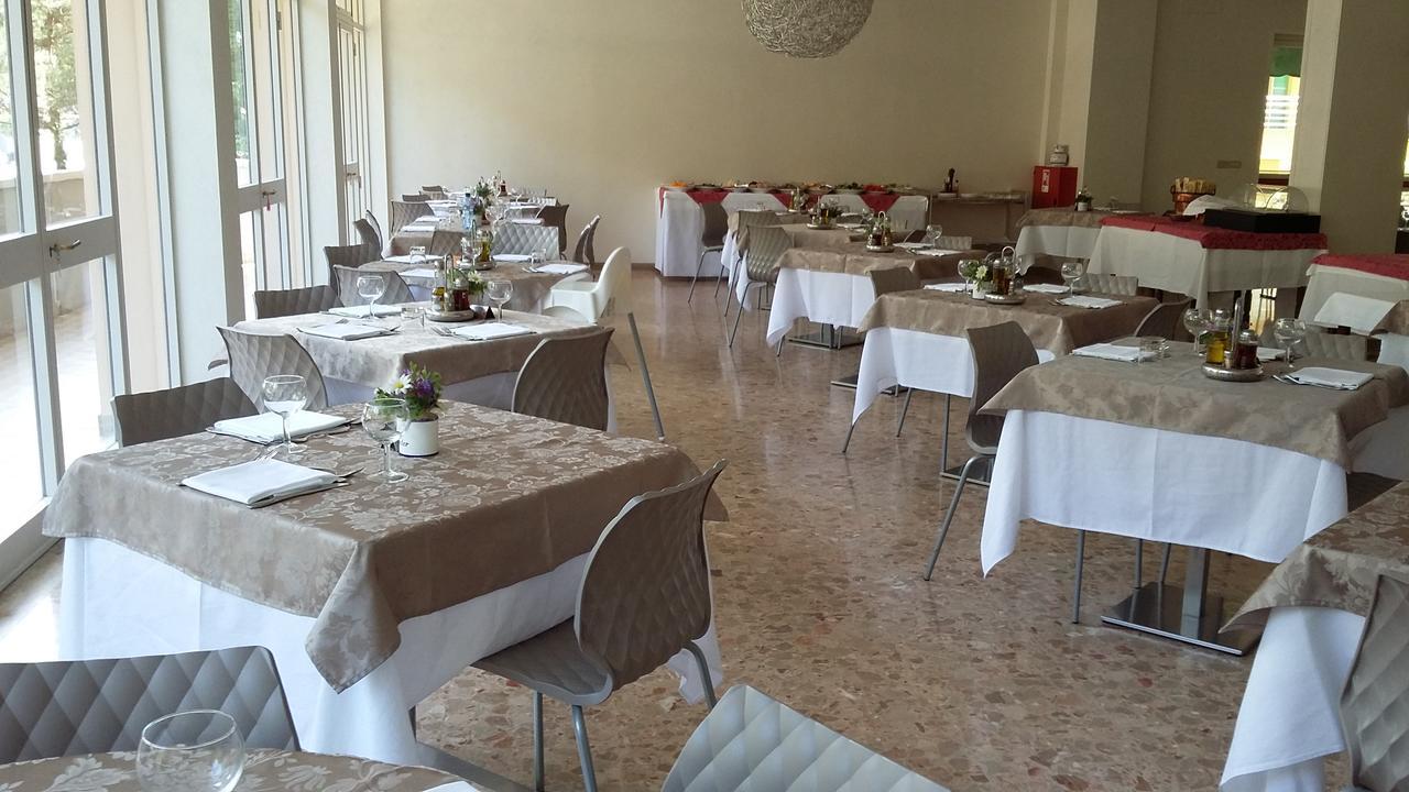 Hotel Condor Milano Marittima Extérieur photo