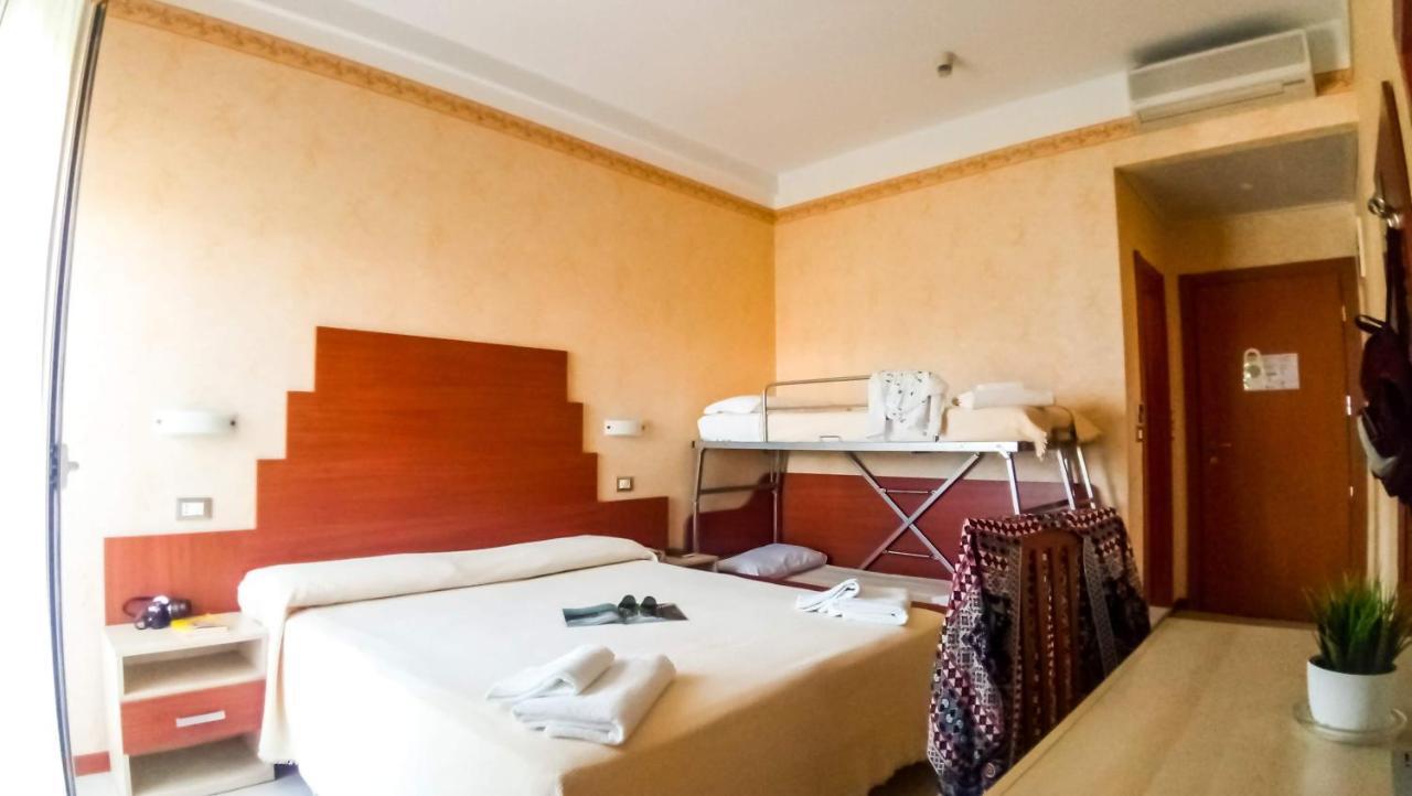 Hotel Condor Milano Marittima Extérieur photo