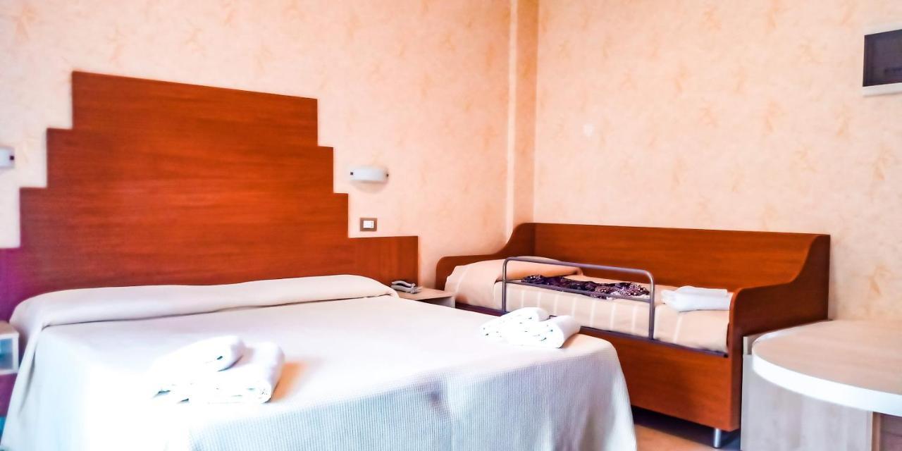 Hotel Condor Milano Marittima Extérieur photo